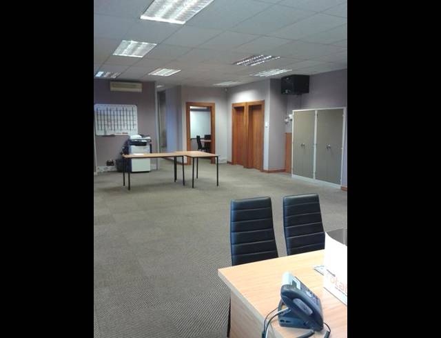 229M² OFFICE TO LET IN BELLVILLE CENTRAL